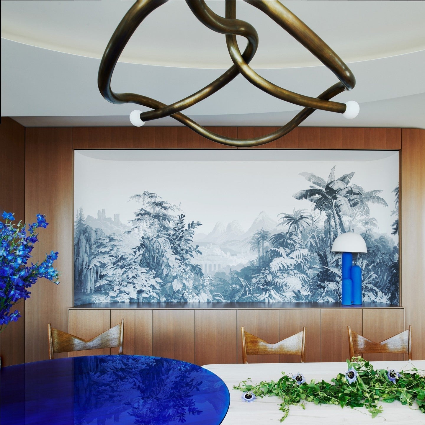 Tryst Chandelier | Esilora