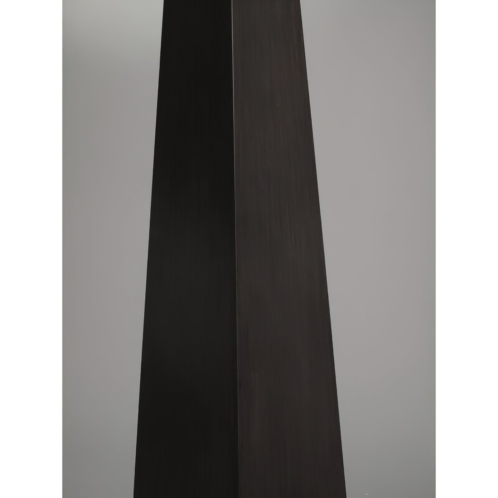 Candeeiro de mesa Jett Obelisk | Esilora