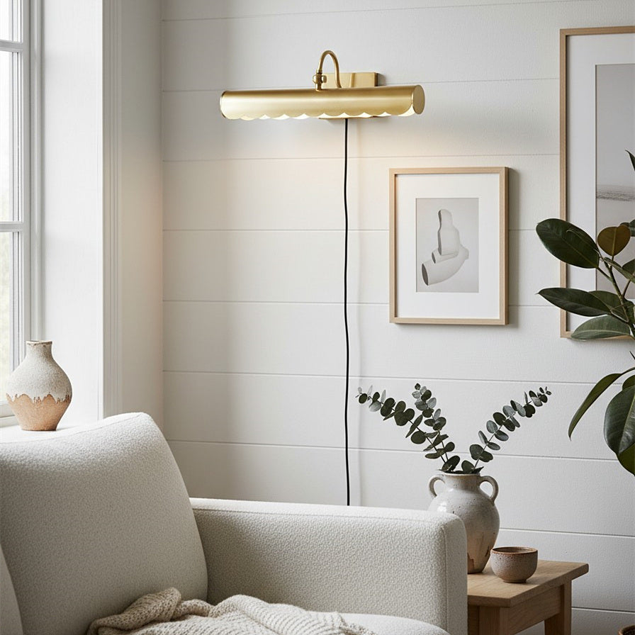 Aurix Artistic Picture Light - A Modern Design Suitable for Artwork Display | Esilora
