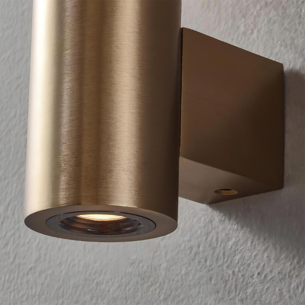 Bravura Wall Lamp | Esilora