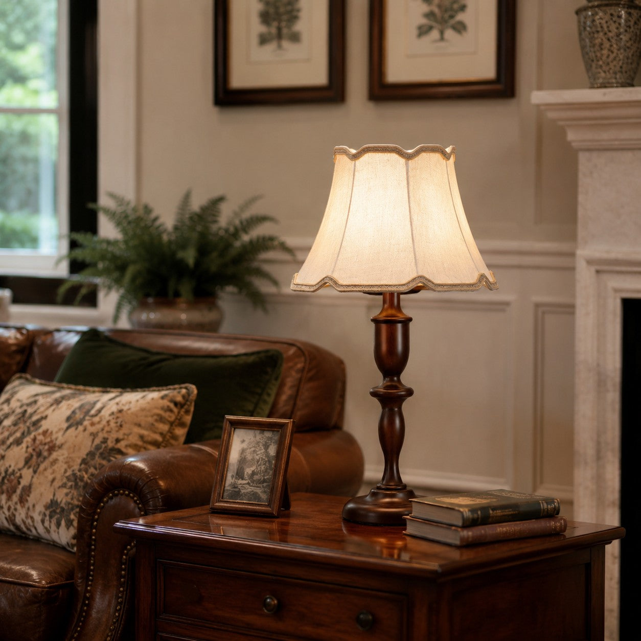 Vintage Fabric Table Lamp with Scalloped Shade | Esilora