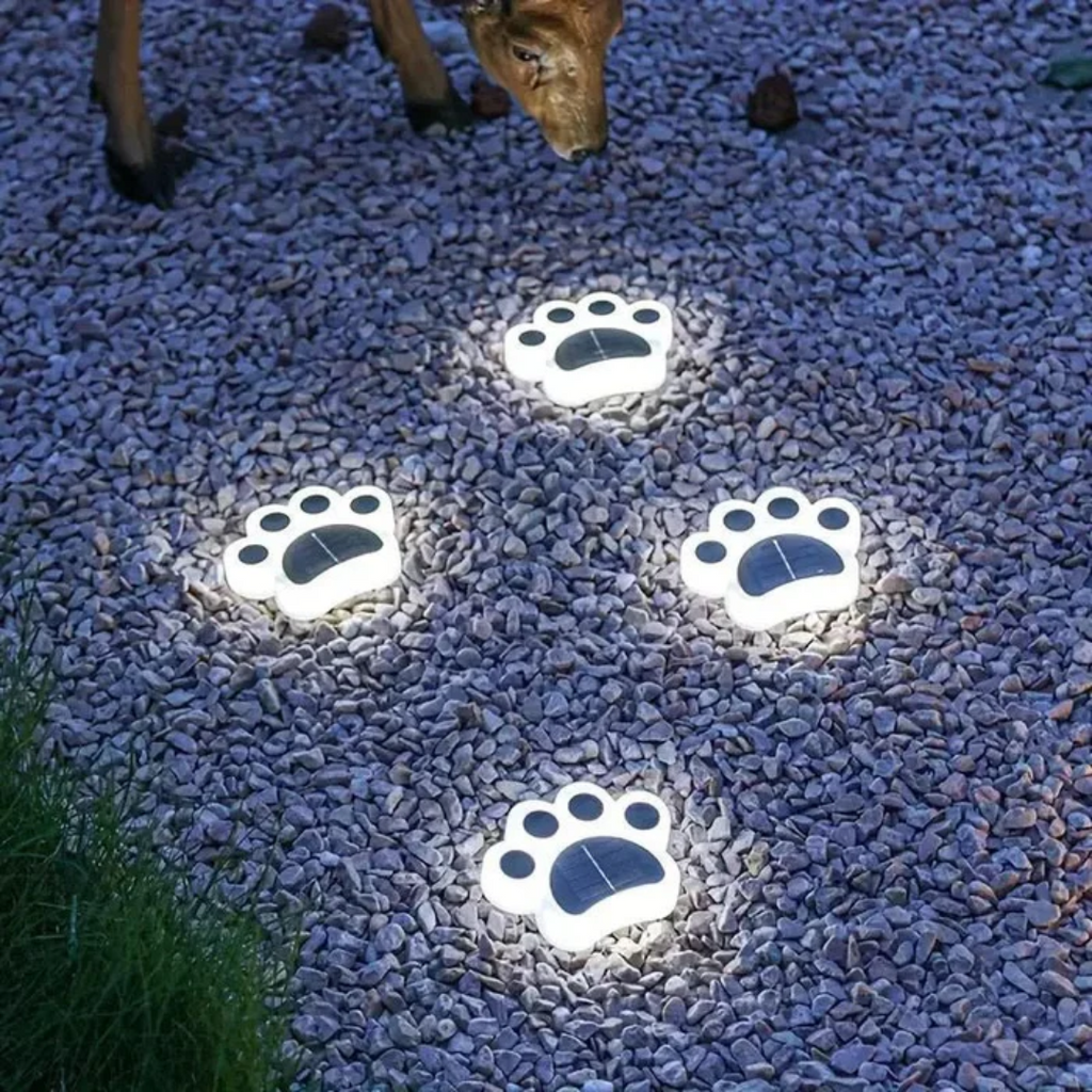 Solar Garden Light with Self-Charging Panel for Pets - Esilora