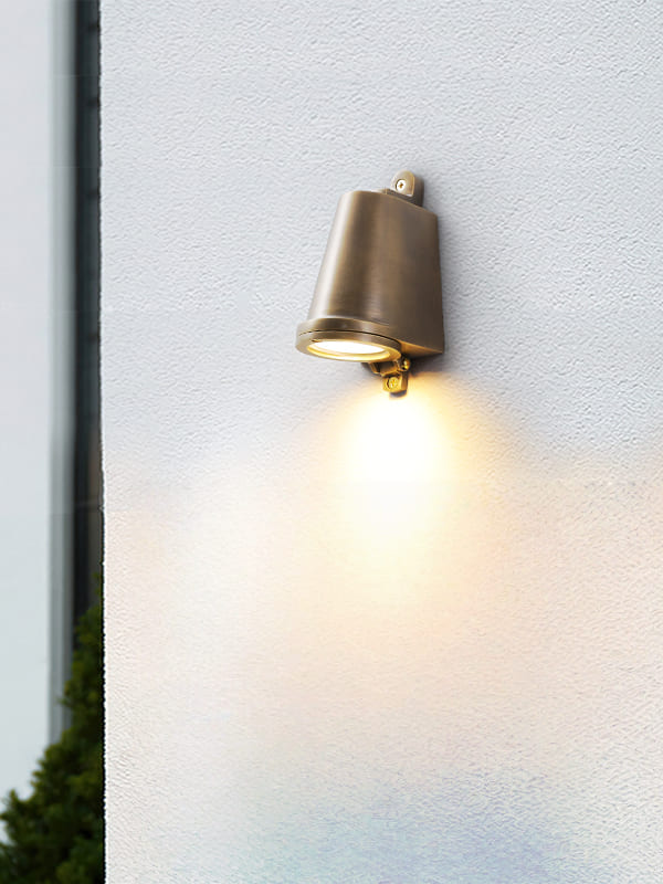 Industrial Outdoor Wall Light – Waterproof Sconce with Bluebell Shape | Esilora