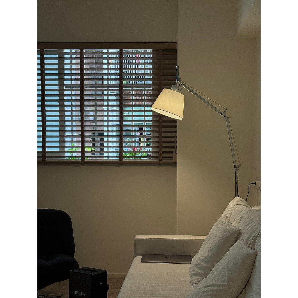 Velthea Floor Lamp | Esilora