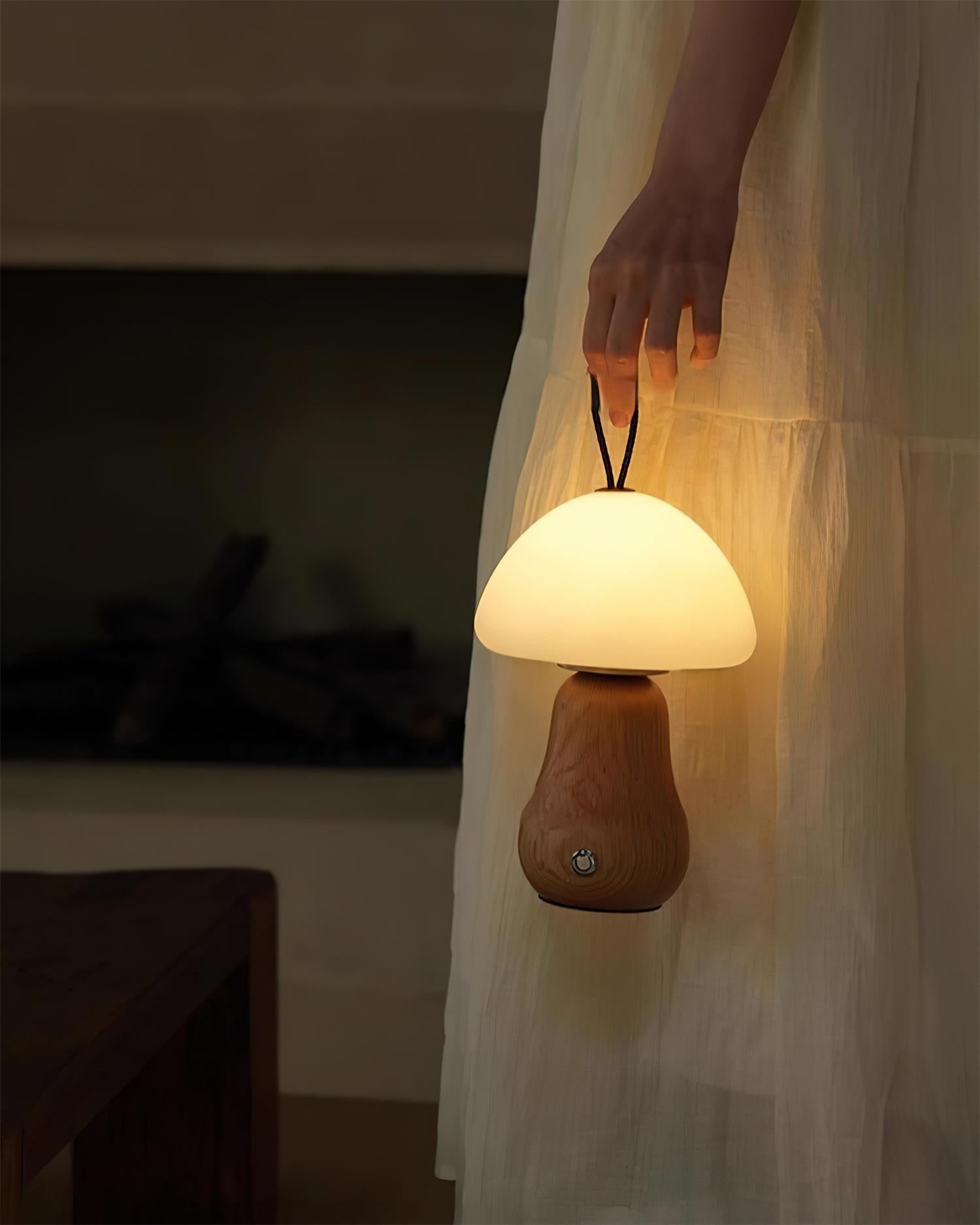 Nubia Table Lamp | Esilora