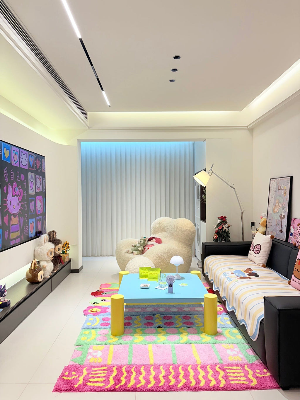 Velthea Floor Lamp | Esilora