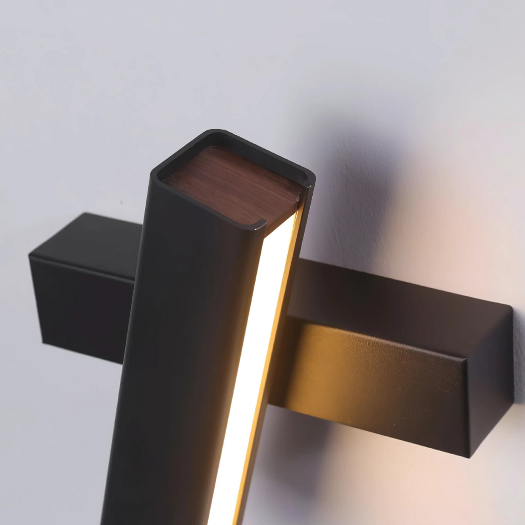 Moderne væglampe i aluminium med Light Line-design | Esilora
