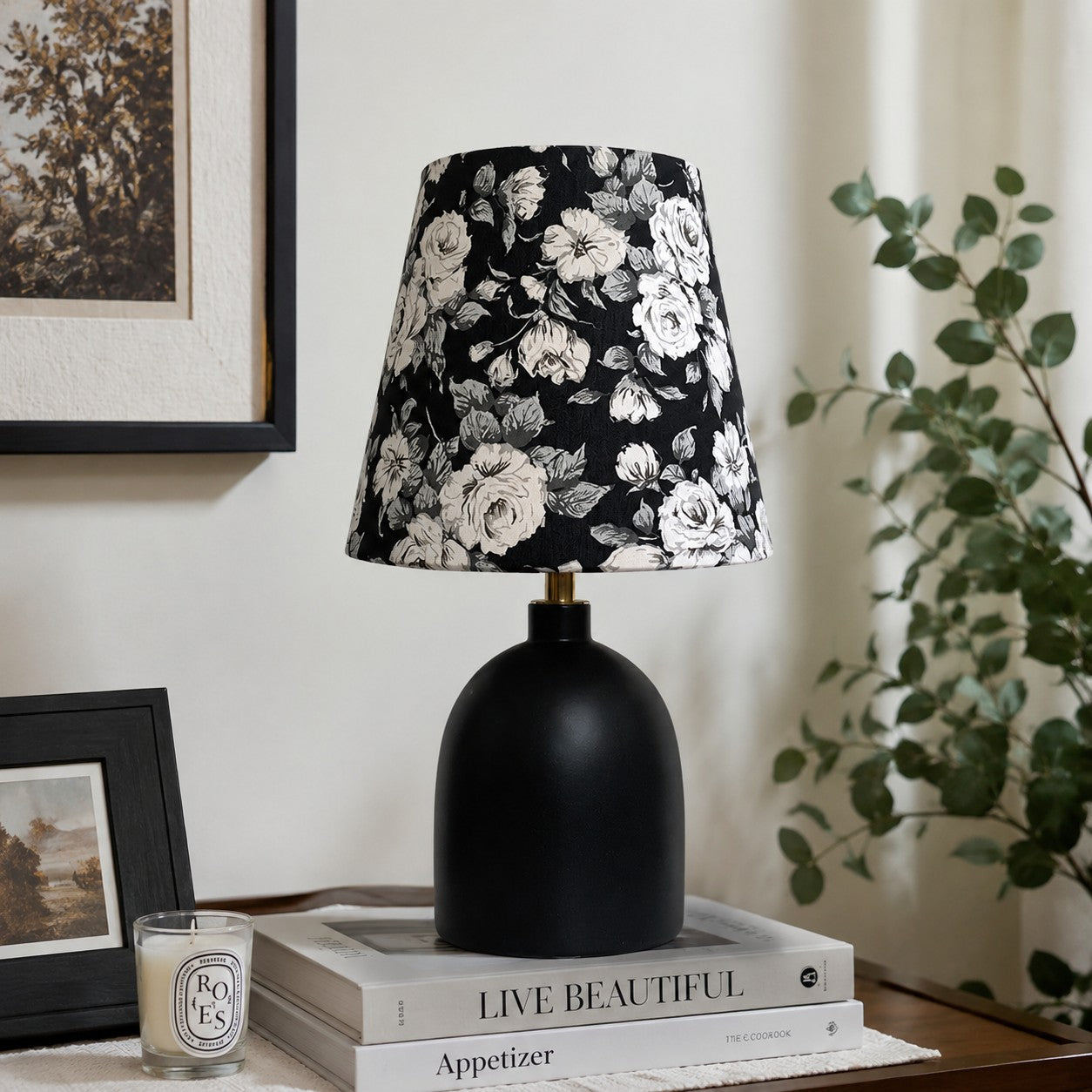 Ceramiczna lampa stołowa Liberty z tkaninowym kwiatowym kloszem | Esilora