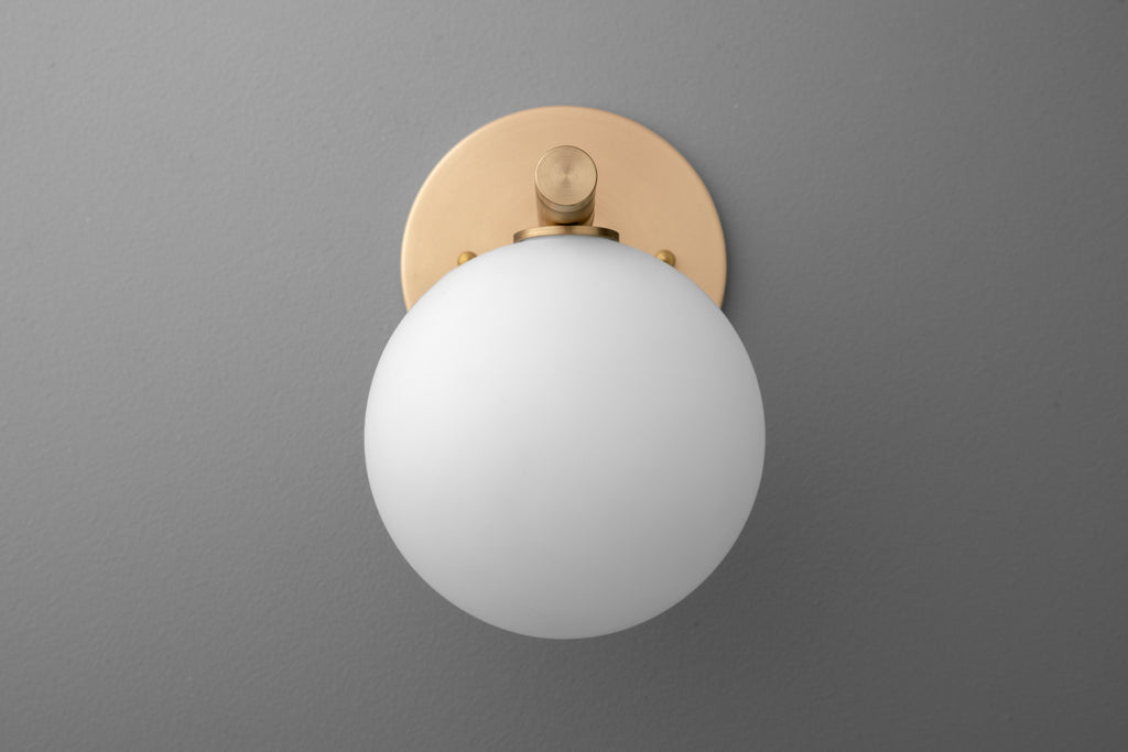 Glorica Glass Minimalist Metal and Glass Wall Sconce – Elegant Decorative Light Fixture for Living Rooms and Hallways | Esilora