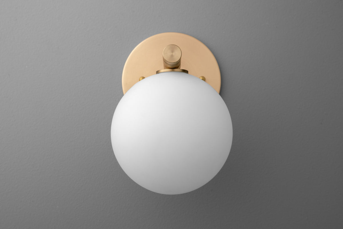 Glorica Glass Minimalist Metal and Glass Wall Sconce – Elegant Decorative Light Fixture for Living Rooms and Hallways | Esilora