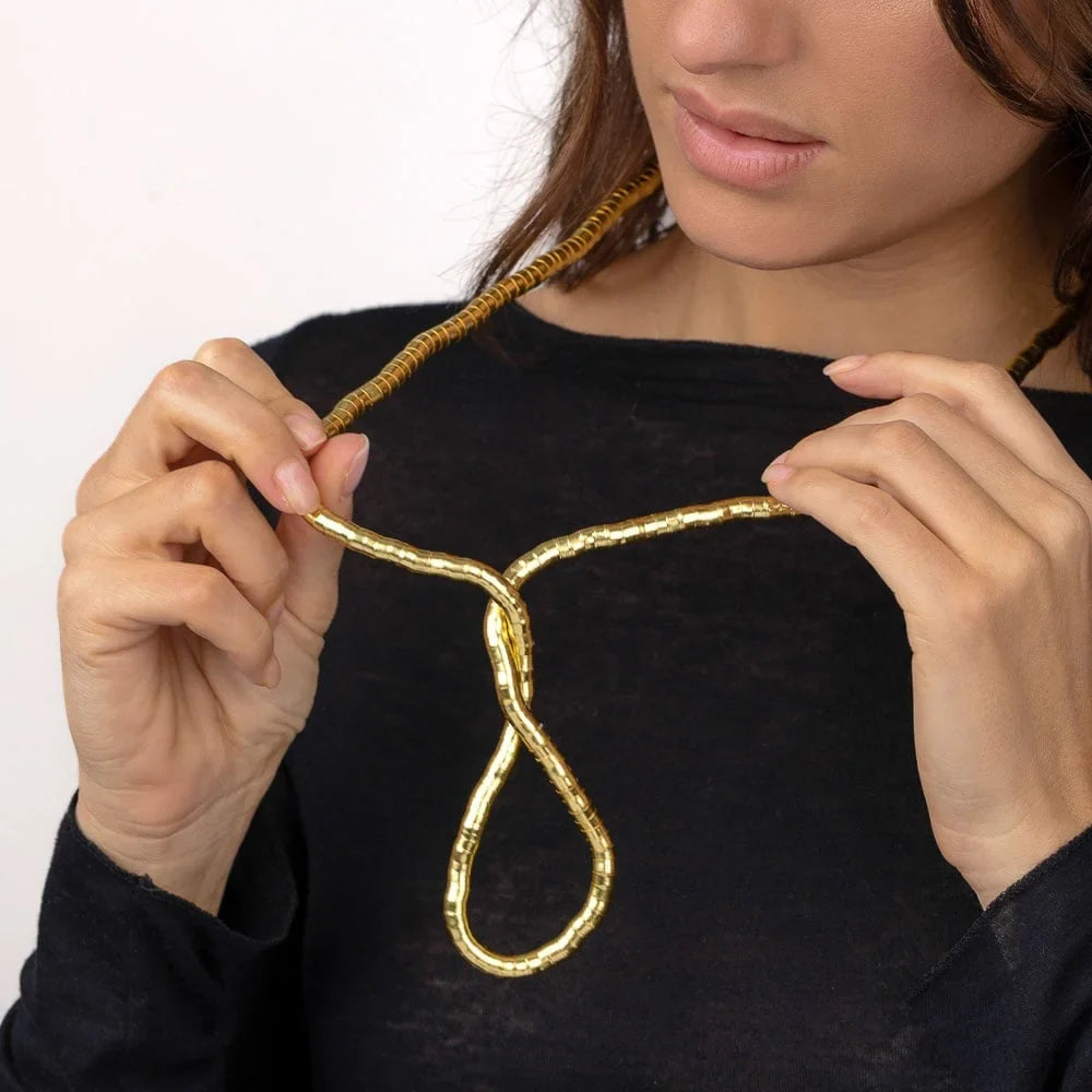 Snake Chain – Transform Your Style and Embrace Limitless Creativity - Esilora