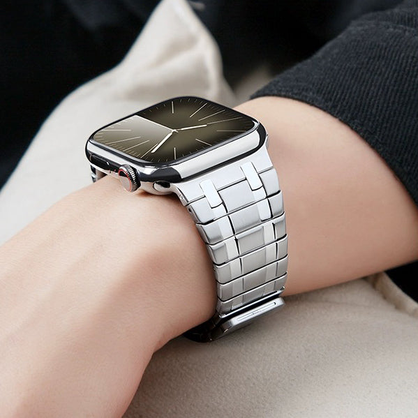 Cinturino magnetico in acciaio inossidabile con finitura satinata per smartwatch - Esilora