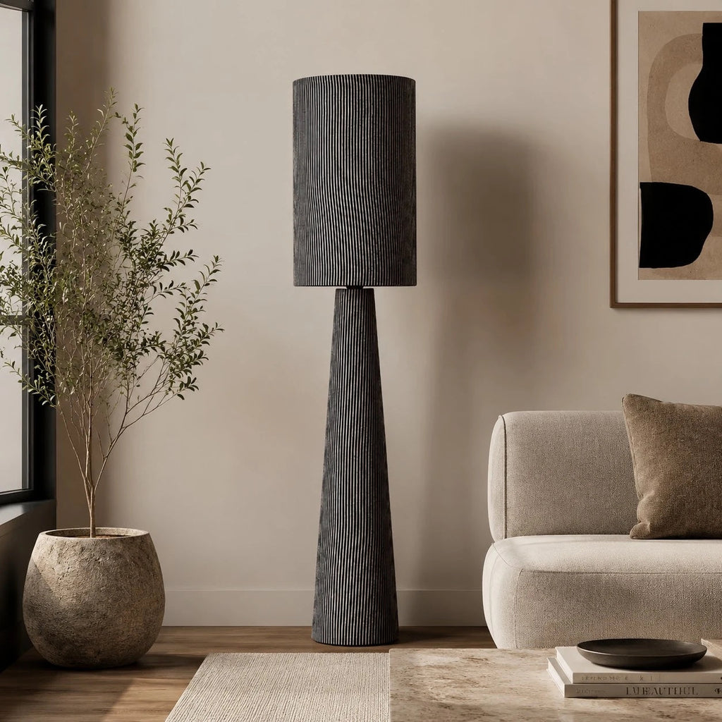 Stojací lampa s šedým pruhovaným látkovým stínidlem | Esilora