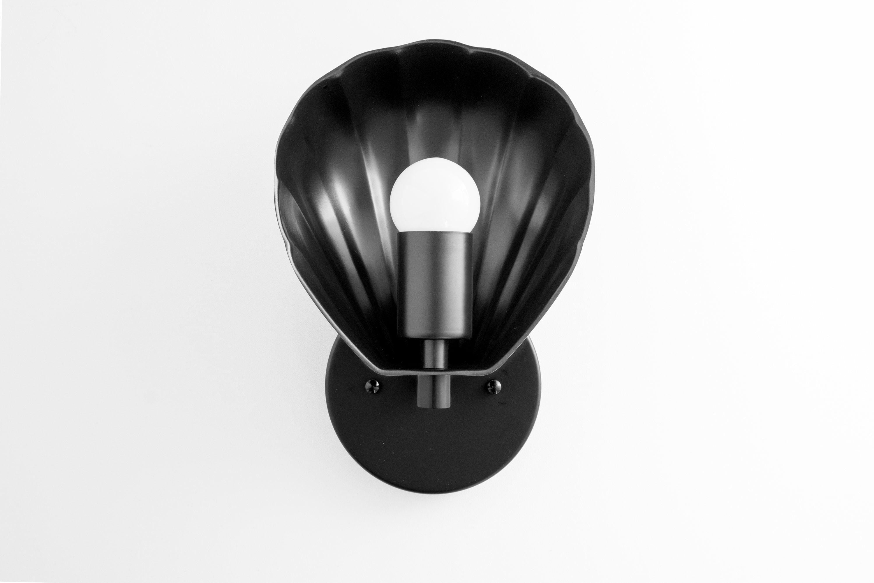 Ornato Luxe Gewellte Wandleuchte – Art Deco Design für Bad und Wohnzimmer | Esilora
