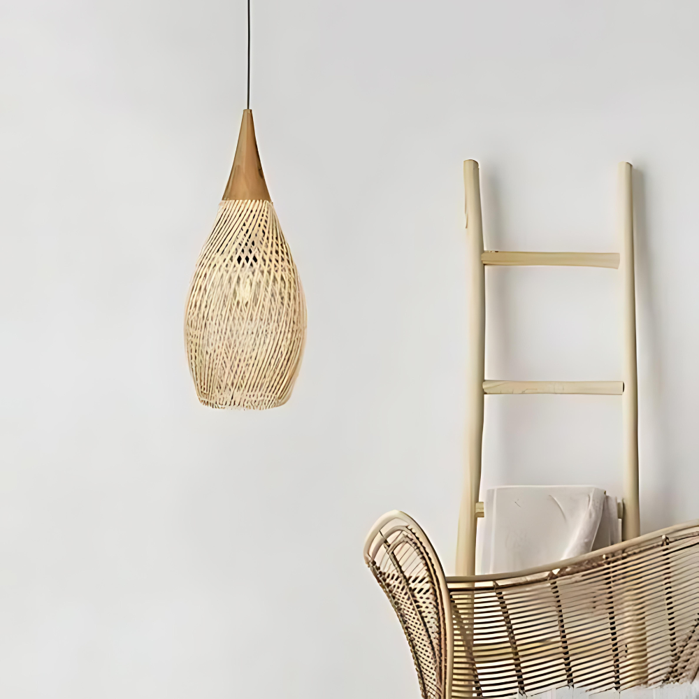Ręcznie wykonana wisząca lampa z rattanu w formie gobelinu | Esilora