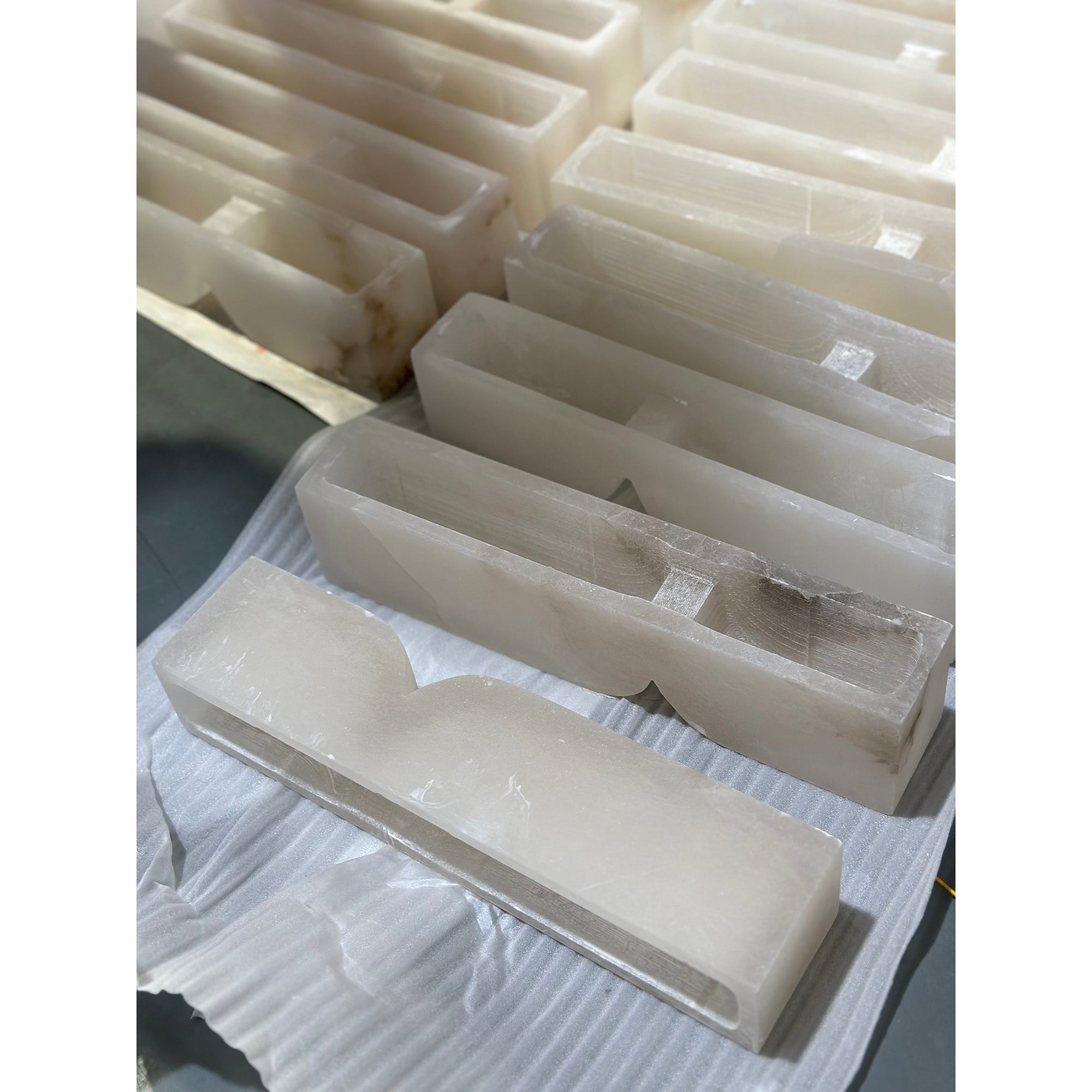 Moderne rechteckige Alabaster-Wandleuchte – Minimalistische Leuchte für Schlafzimmer Flur Wohnzimmer | Esilora