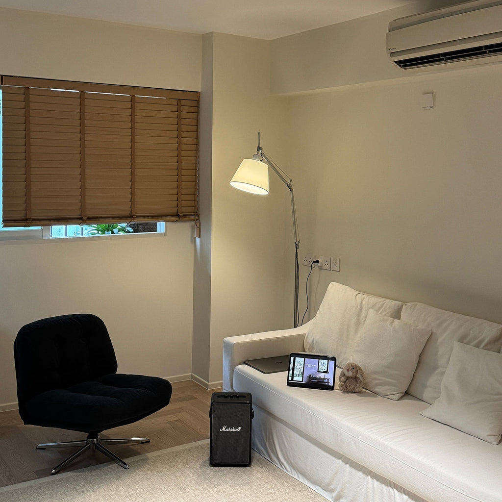 Velthea Floor Lamp | Esilora