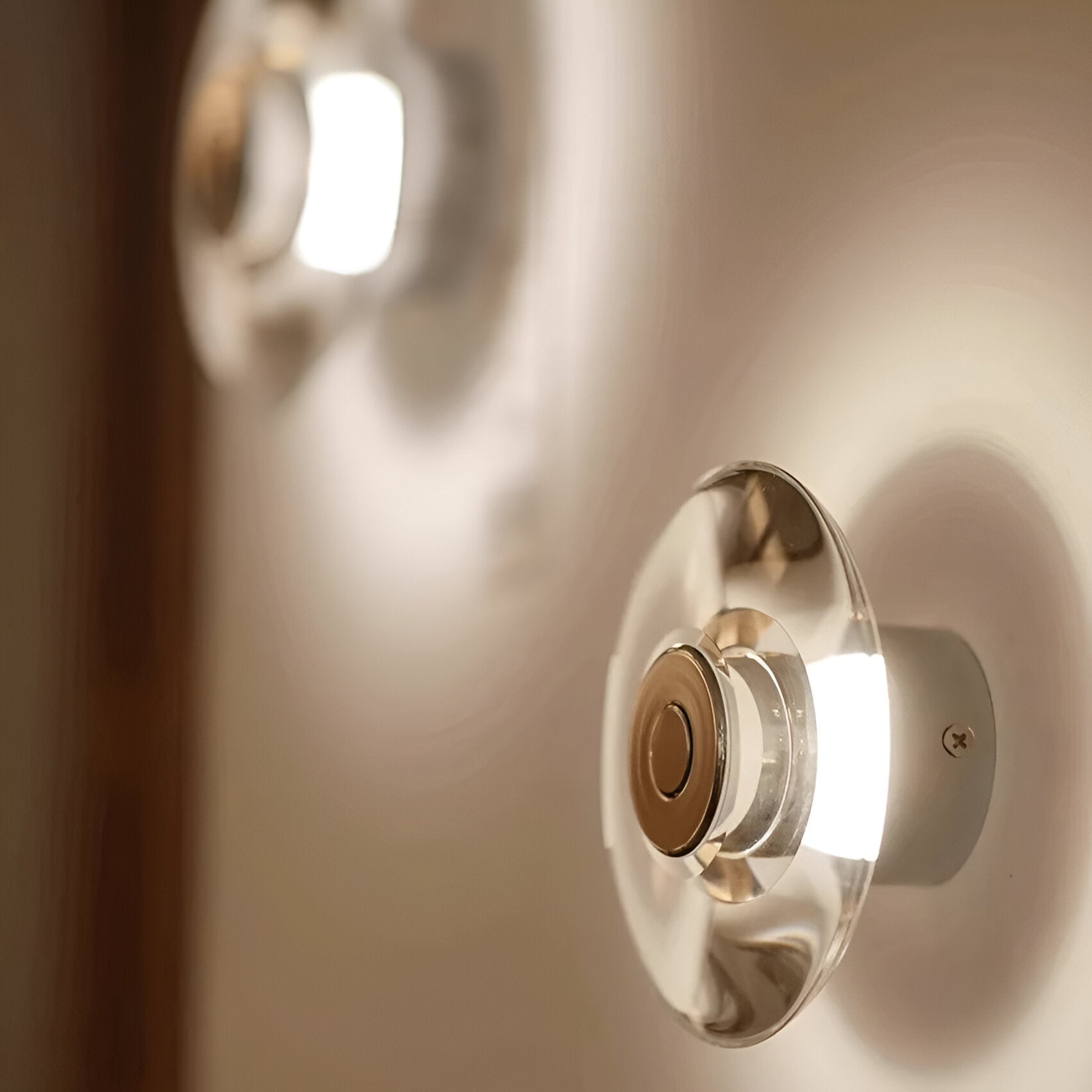 Italian Crystal Minimalist Clementine Wall Light | Esilora