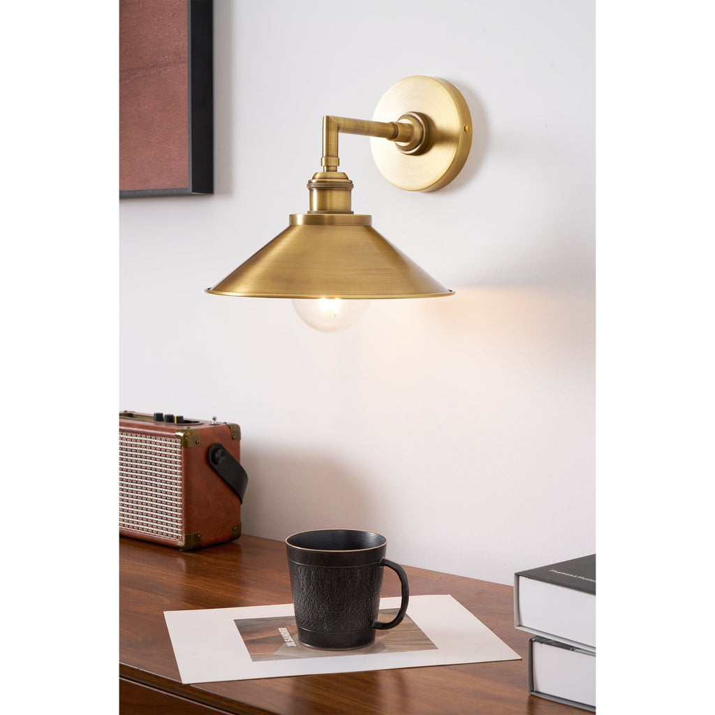Whizzer Wall Lamp | Esilora