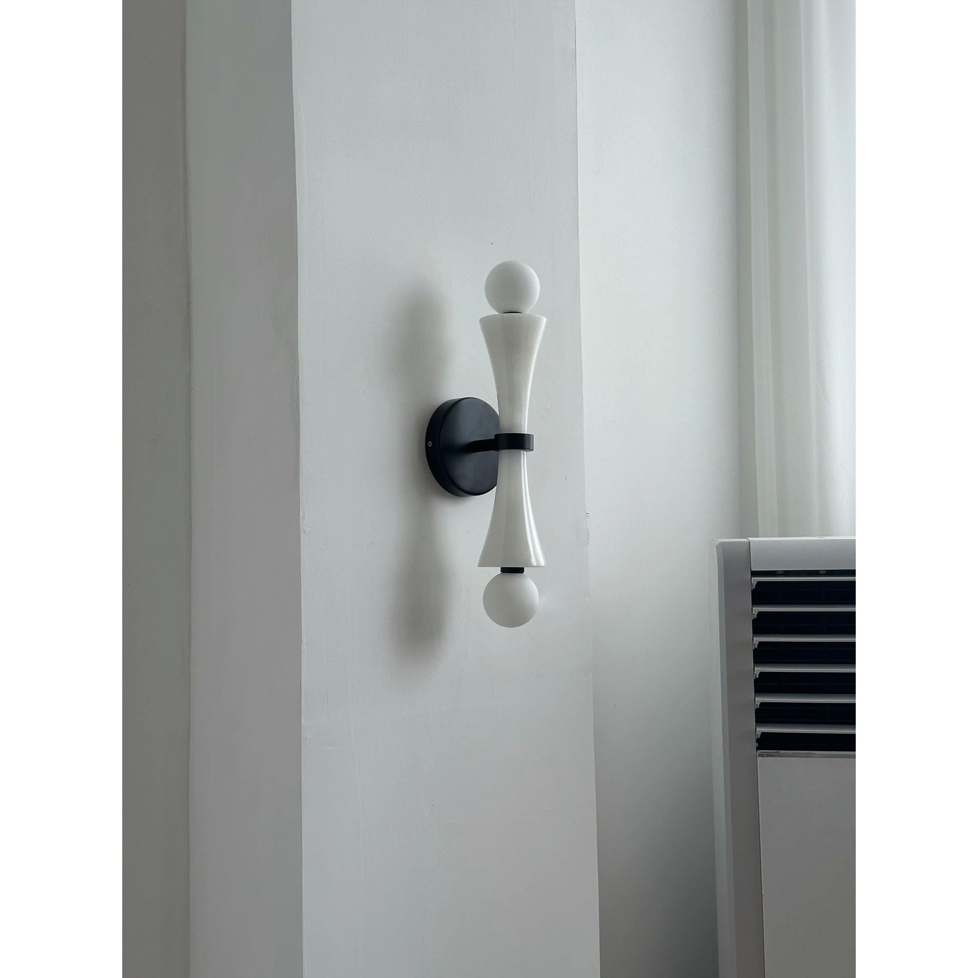 Moderne lineare Wandleuchte – Minimalistische LED-Leuchte für Schlafzimmer Wohnzimmer Flur | Esilora