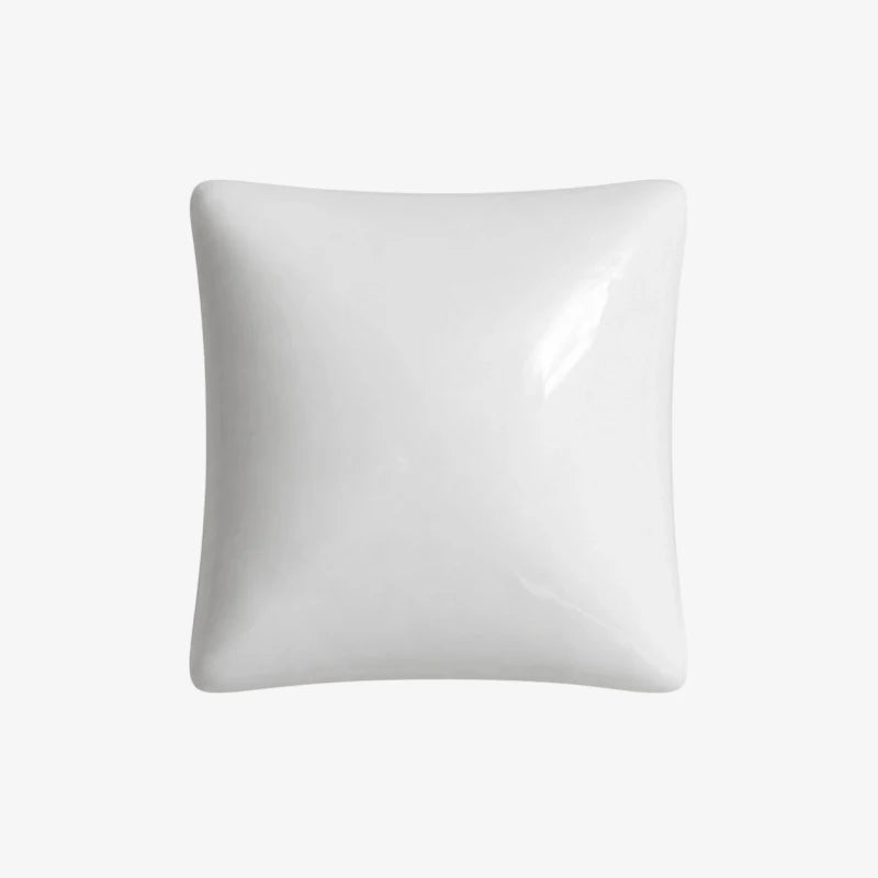 Applique murale en céramique blanche brillante en forme de coussin pour un éclairage intérieur doux | Esilora