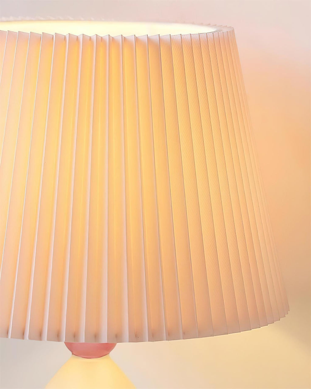 Luma Globe Table Lamp | Esilora