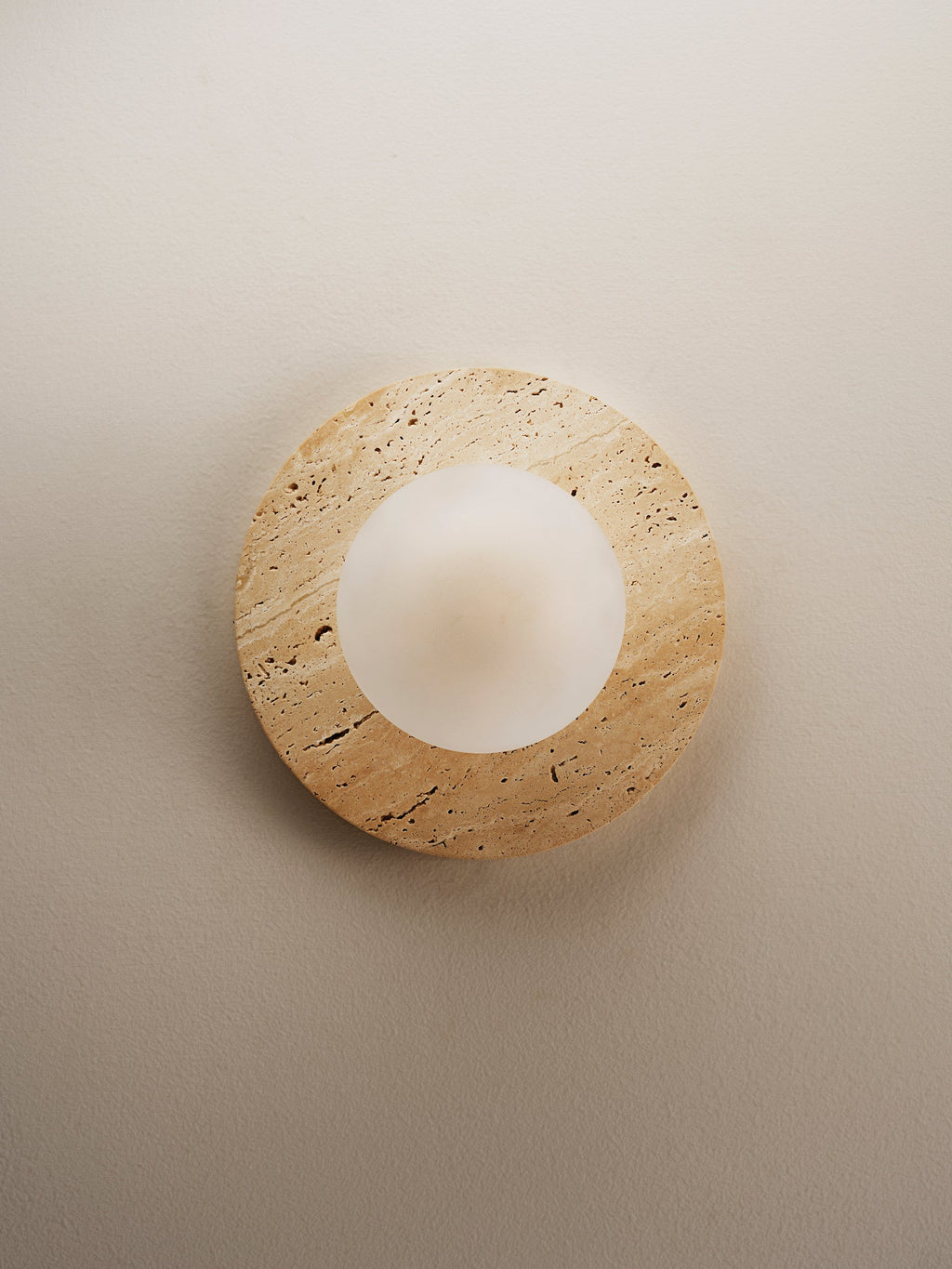 Lucie Flushmount Sconce | Esilora