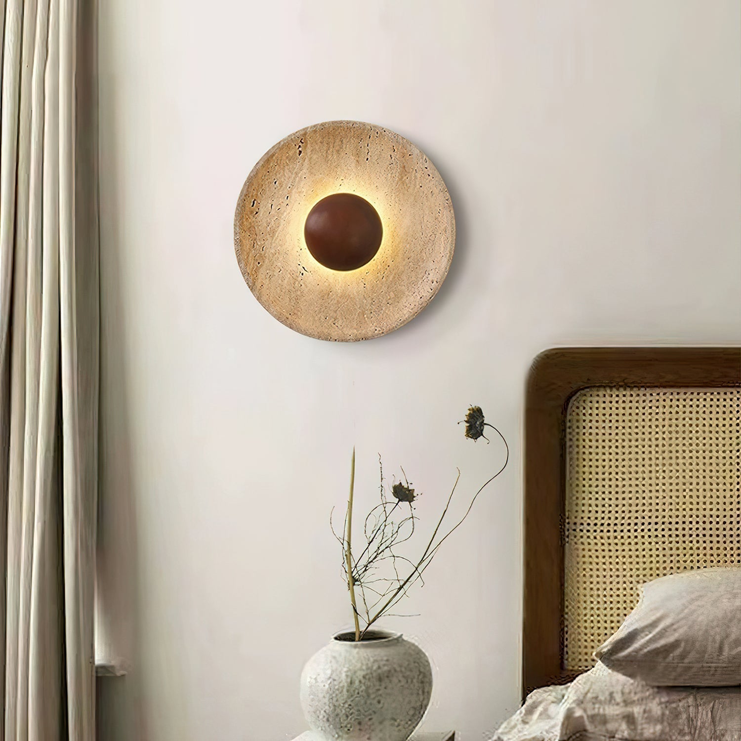Mittelalterliche Gelbe Travertin-Holzwandlampe M09 | Esilora