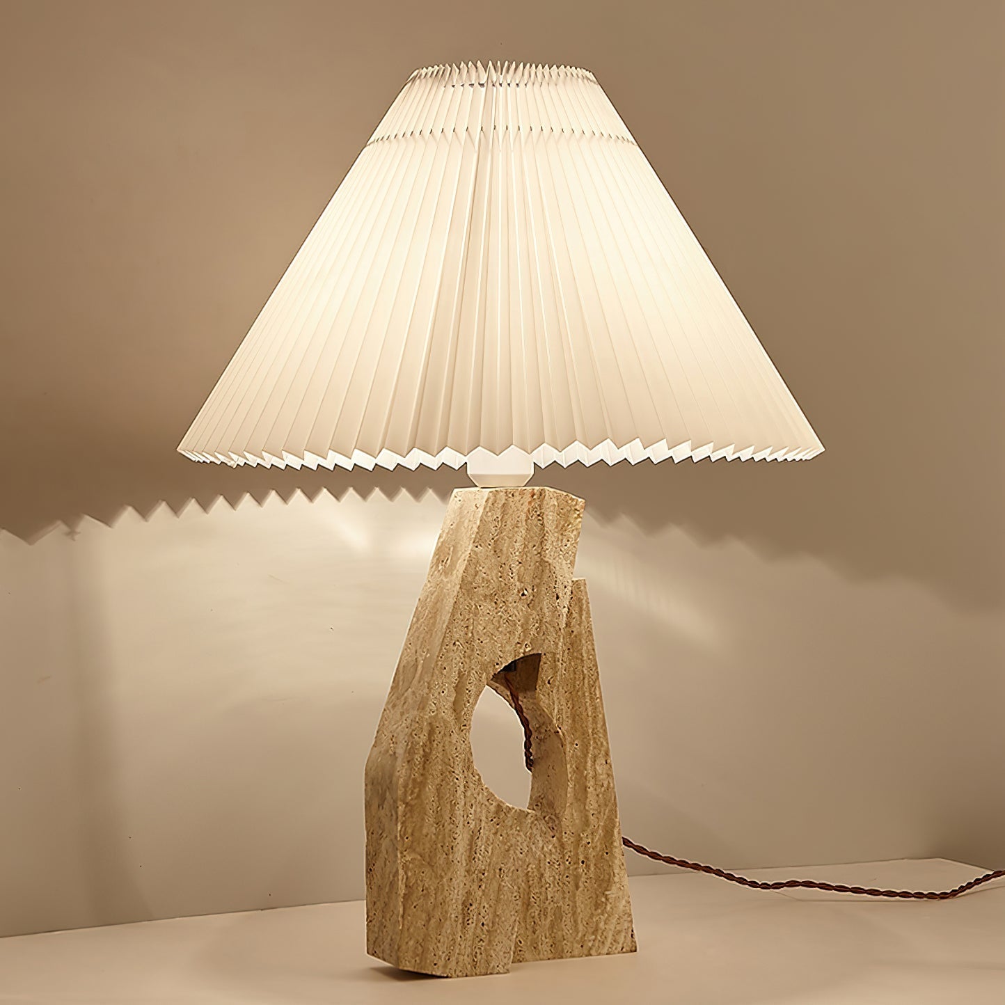 Moderne künstlerische Steinsäulen-Tischlampe Travertin M05 | Esilora