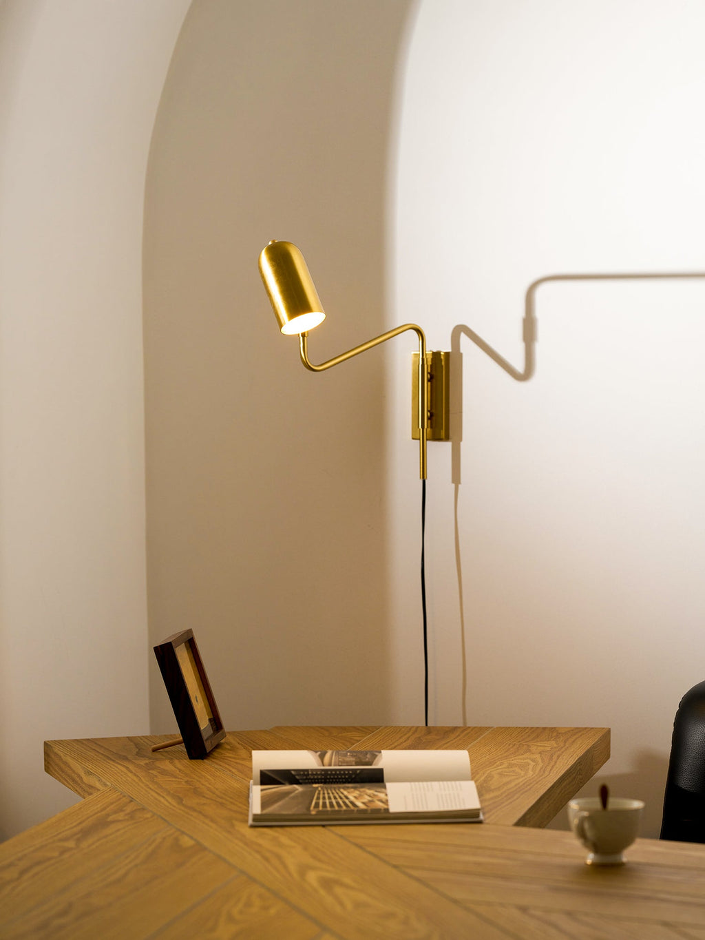 Adjustable Arm Plug In Wall Lamp | Esilora