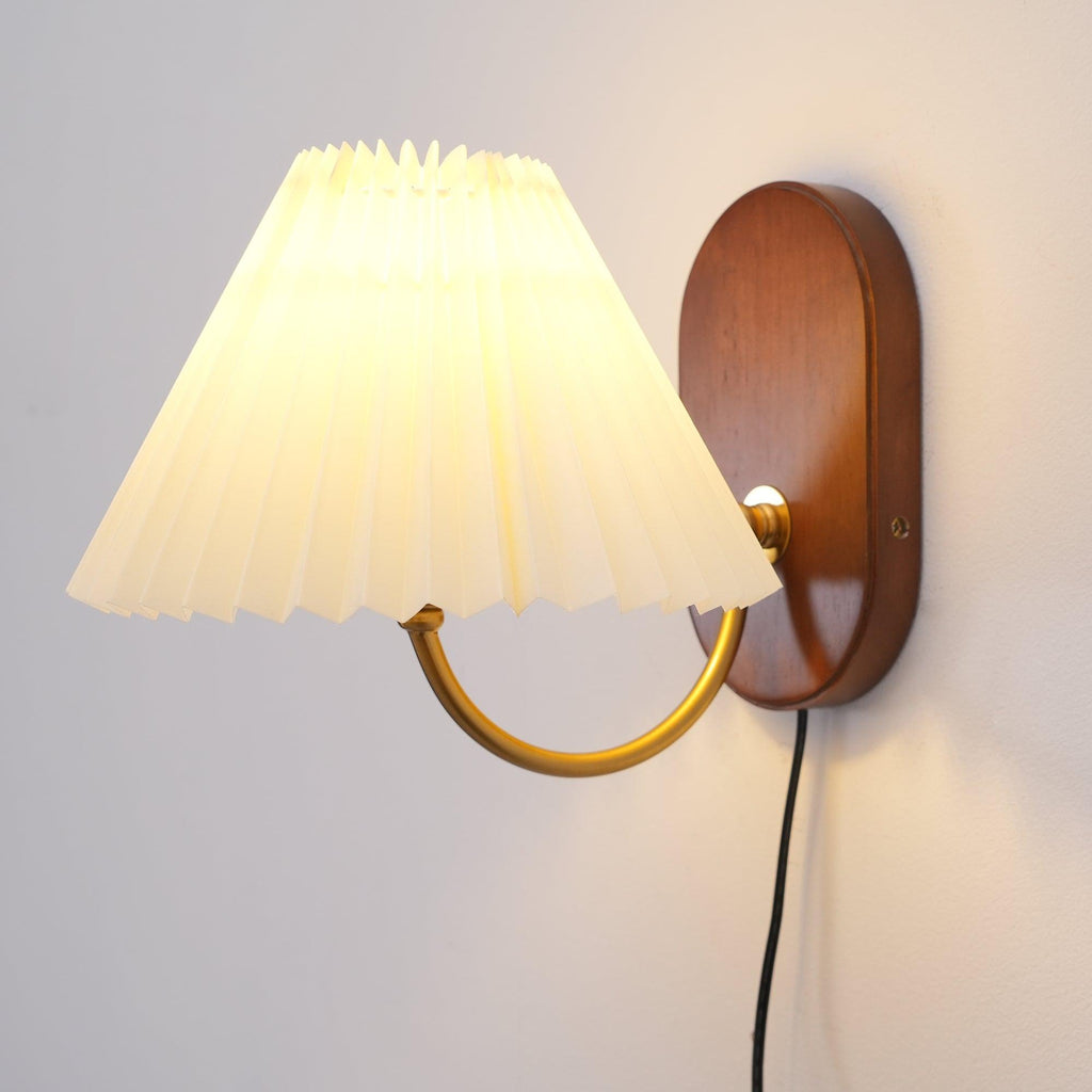 Louise Plug In Wall Lamp | Esilora