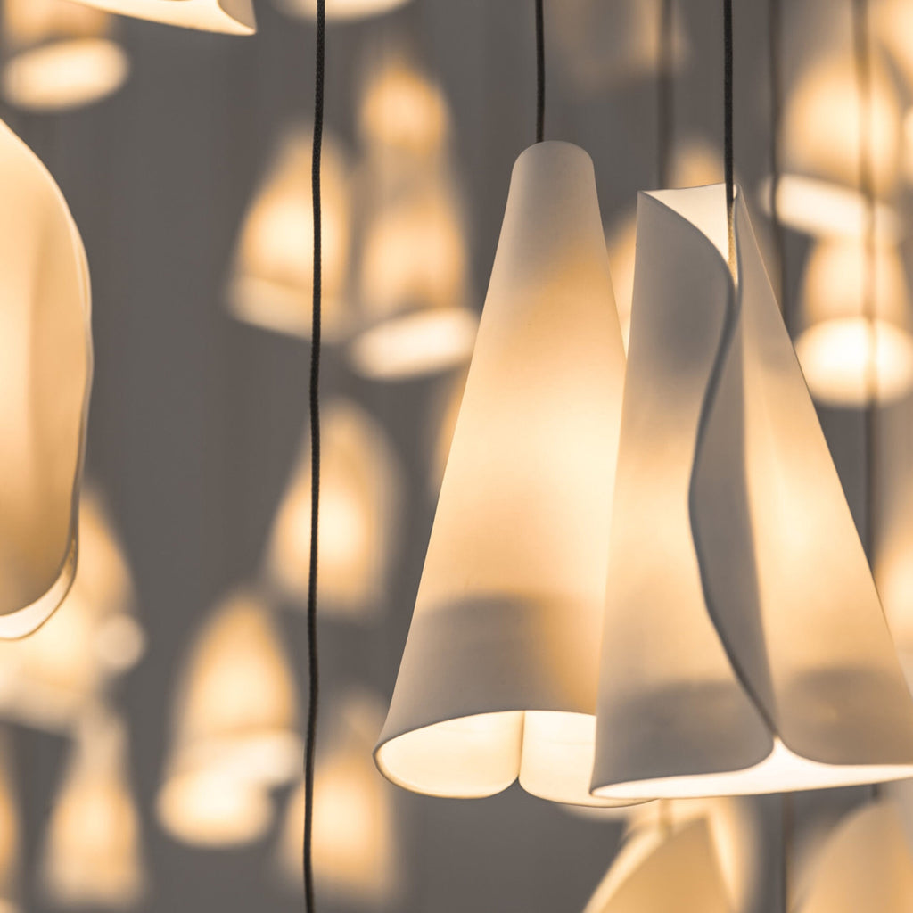 21 Thin Porcelain Pendant Lamp | Esilora