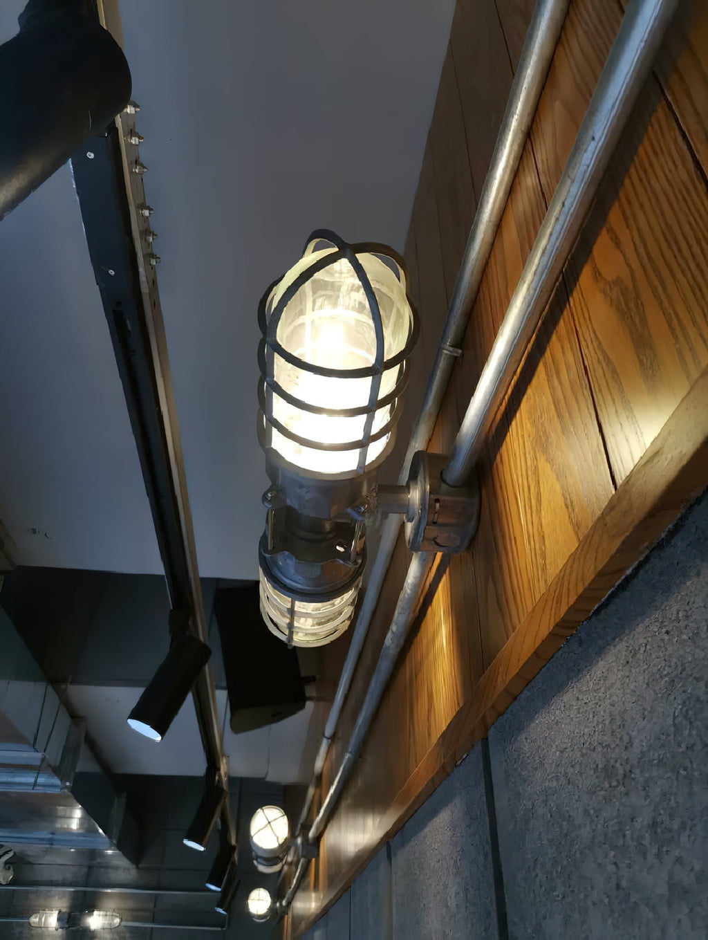 Lucid Dudley Wall Lamp | Esilora