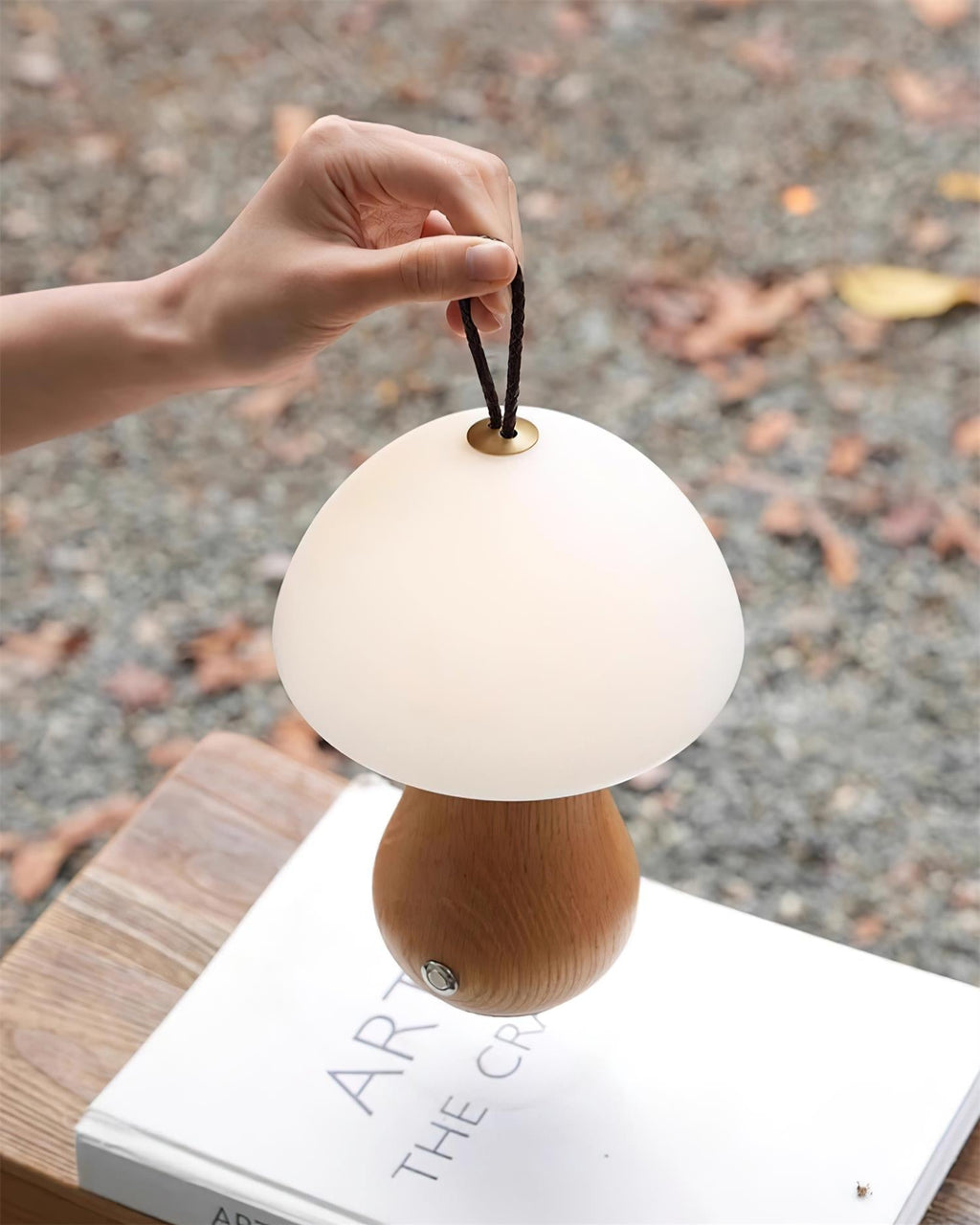 Nubia Table Lamp | Esilora