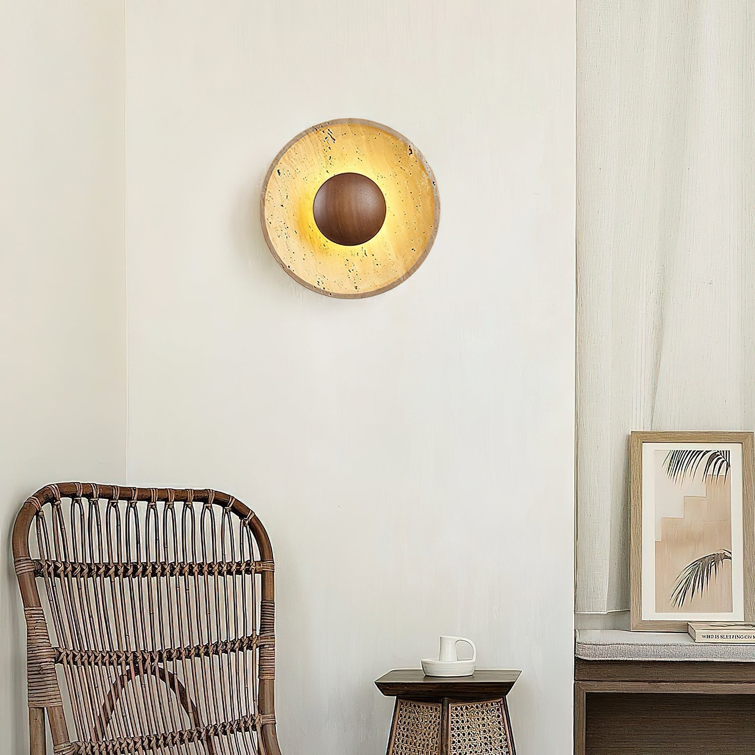 Mittelalterliche Gelbe Travertin-Holzwandlampe M09 | Esilora