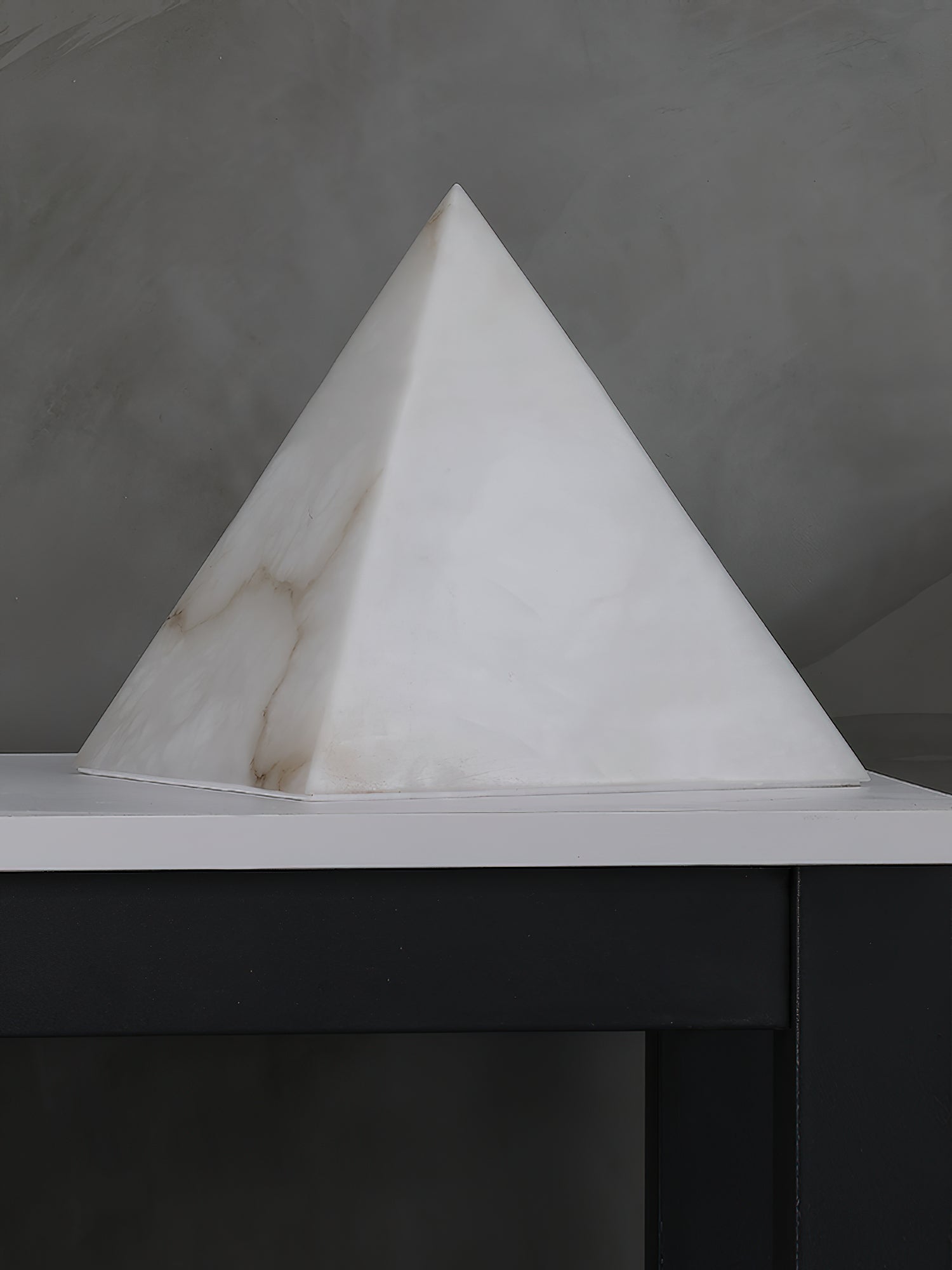 Alabaster Pyramid Table Lamp | Esilora