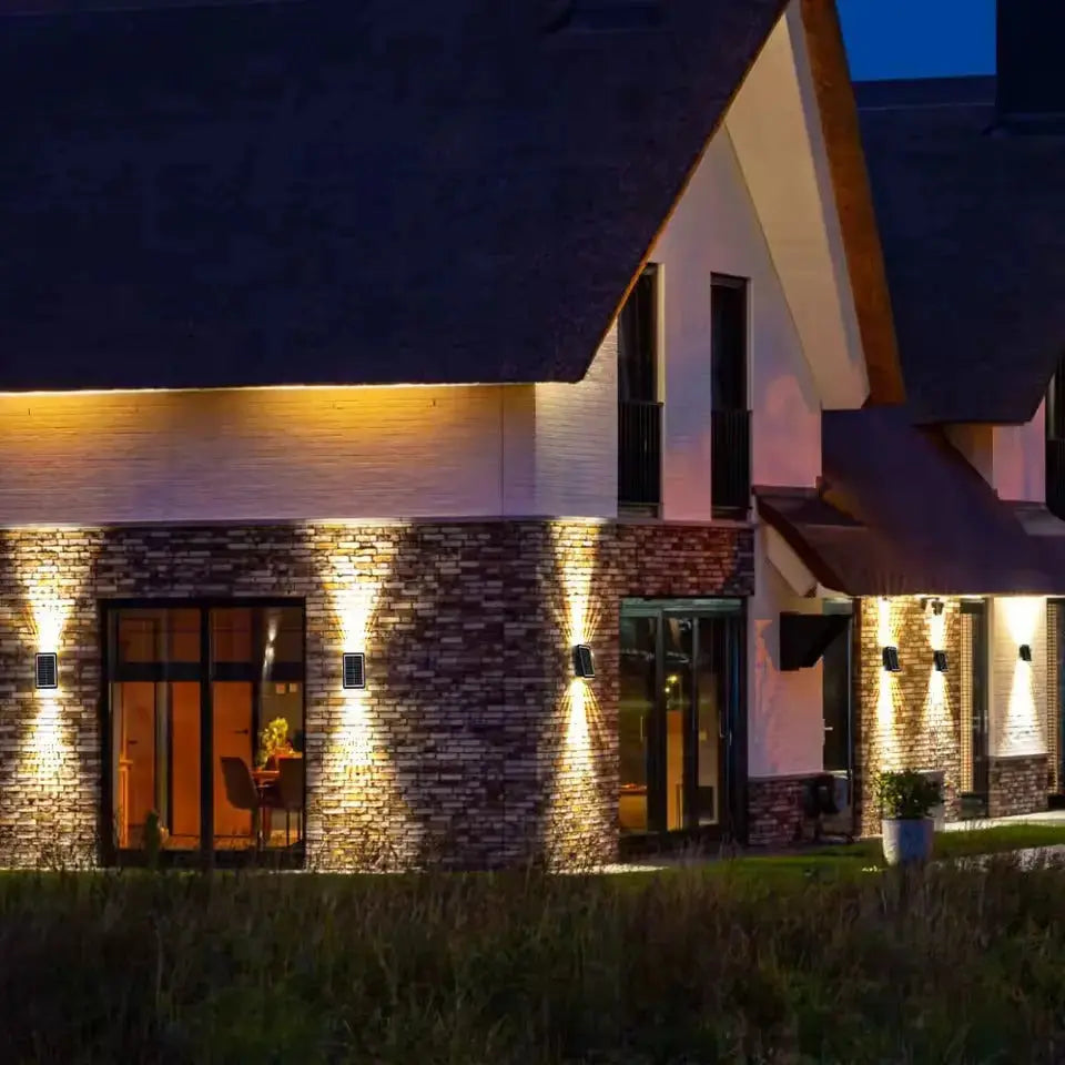 Solar Outdoor Wall Light with RGB & Warm White – Wireless & Automatic - Esilora