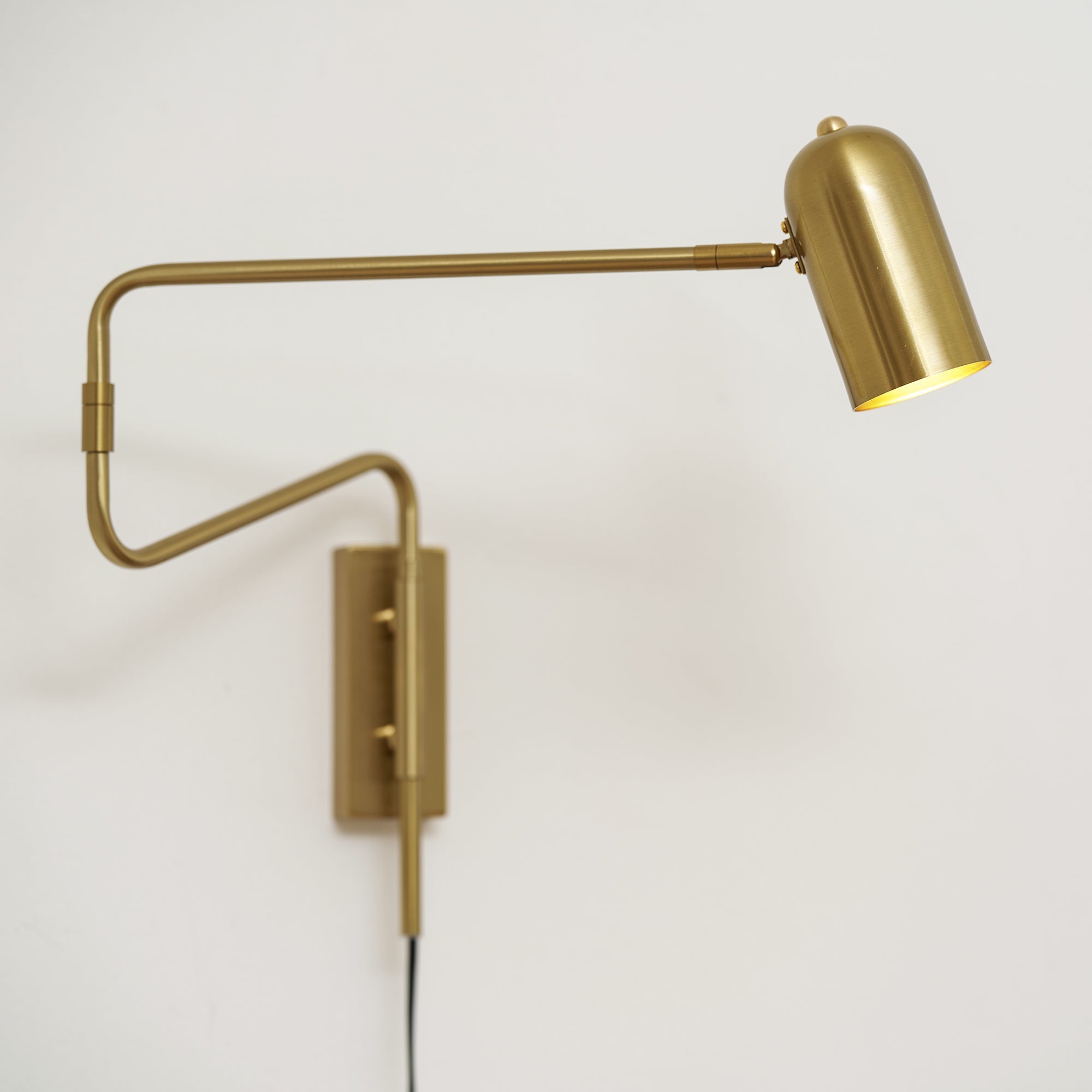 Adjustable Arm Plug In Wall Lamp | Esilora
