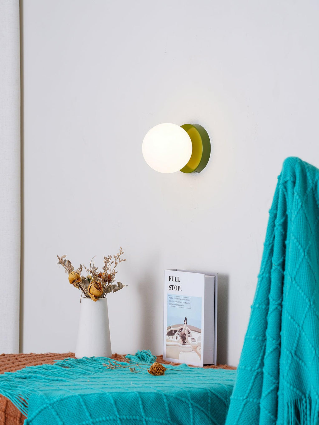 Rivolence Minimalist Fluid Modern Round Wall Sconce – Modern Indoor Accent Lighting for Bedroom or Study | Esilora