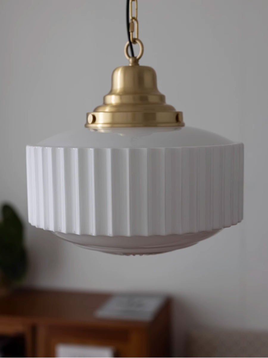 Opalume Glas-Pendelleuchte – Vintage Milchglas-Pendelleuchte im Art-Deco-Stil | Esilora