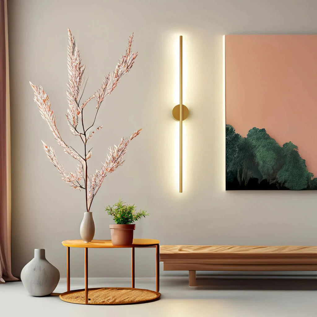 Modern Black Aluminum Wall Light | Esilora
