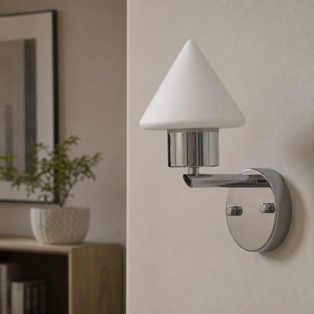 Applique Kallera - Luminaire rétro minimaliste en métal et verre avec abat-jour conique pour chambre et couloir | Esilora