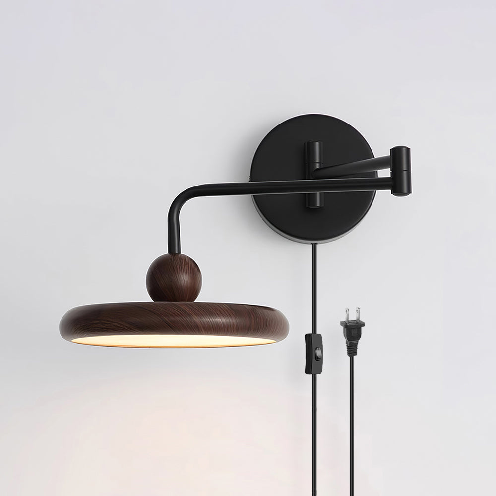Karlin Plug In Wall Lamp | Esilora