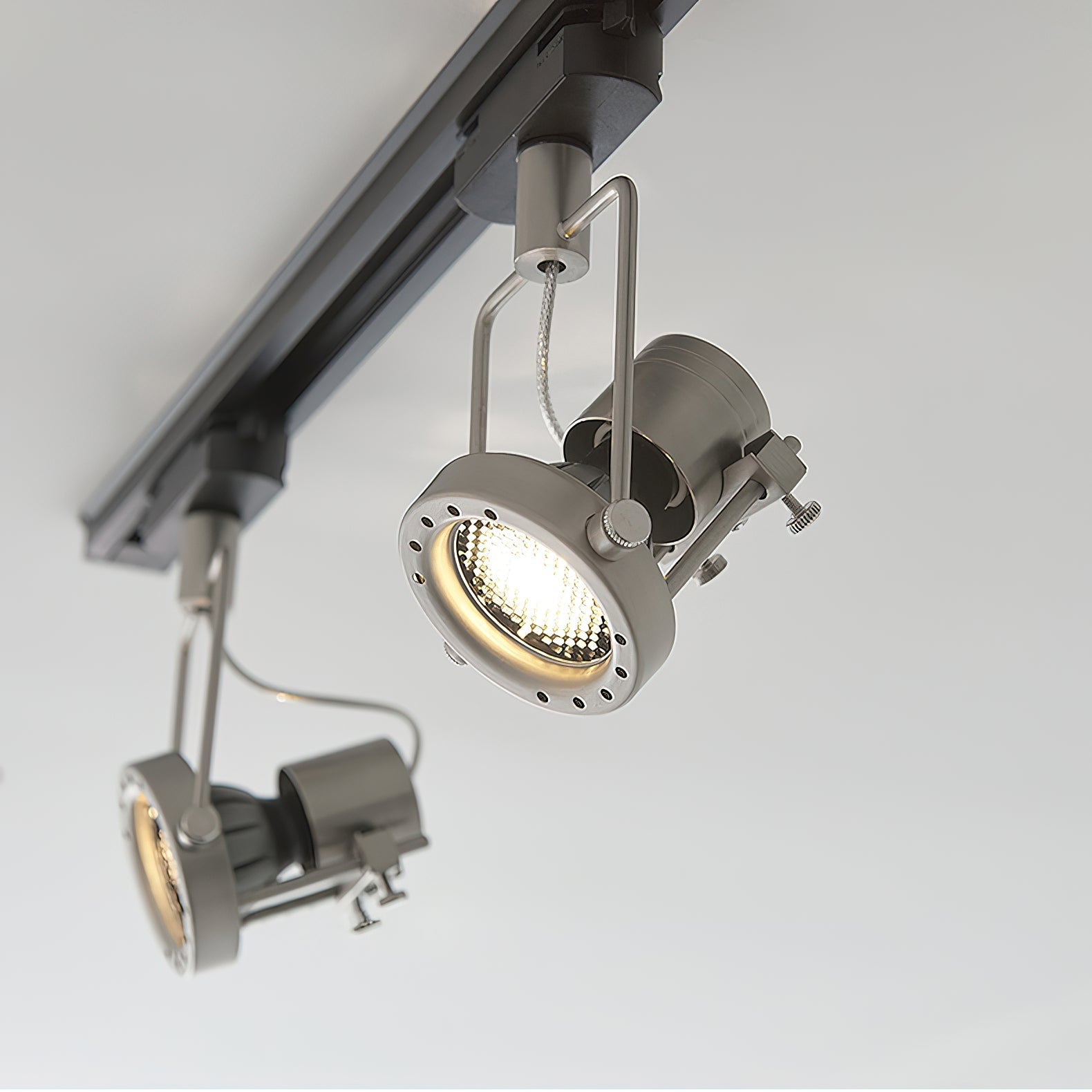 Lucide Industrial Track Lights | Esilora