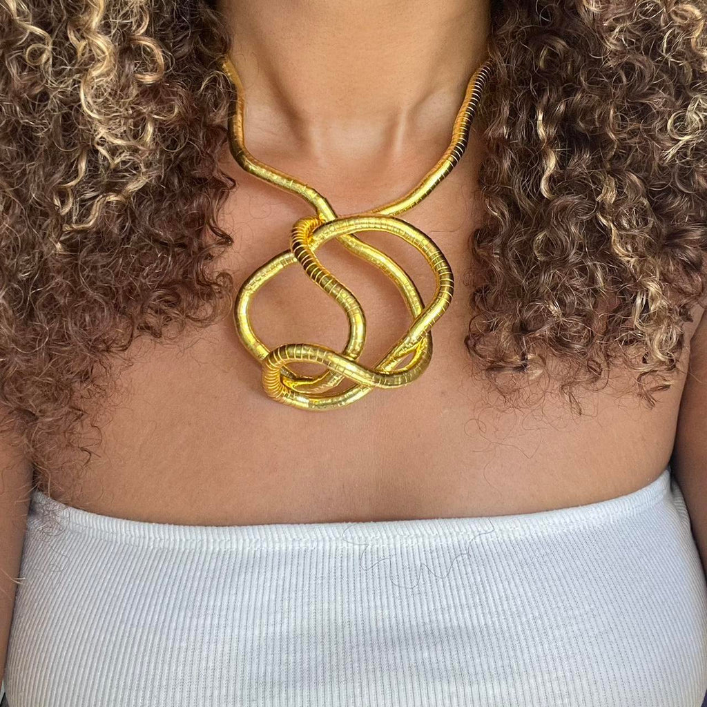 Snake Chain – Transform Your Style and Embrace Limitless Creativity - Esilora