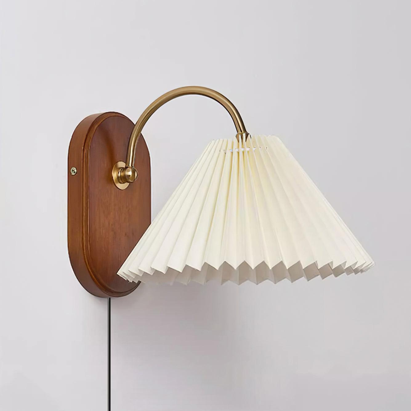 Louise Plug In Wall Lamp | Esilora