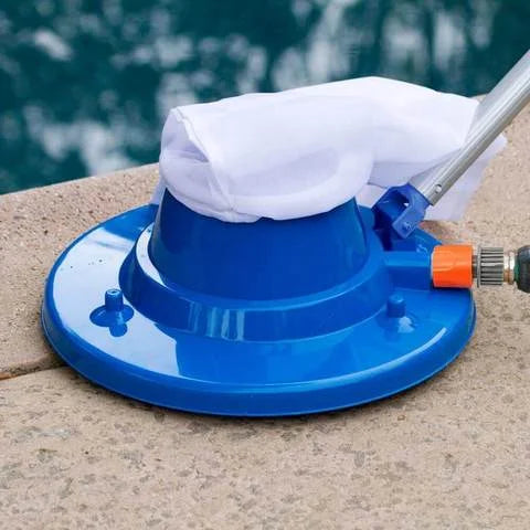 Pulitore per piscine AquaPure — si collega al tubo da giardino, senza corrente né prodotti chimici