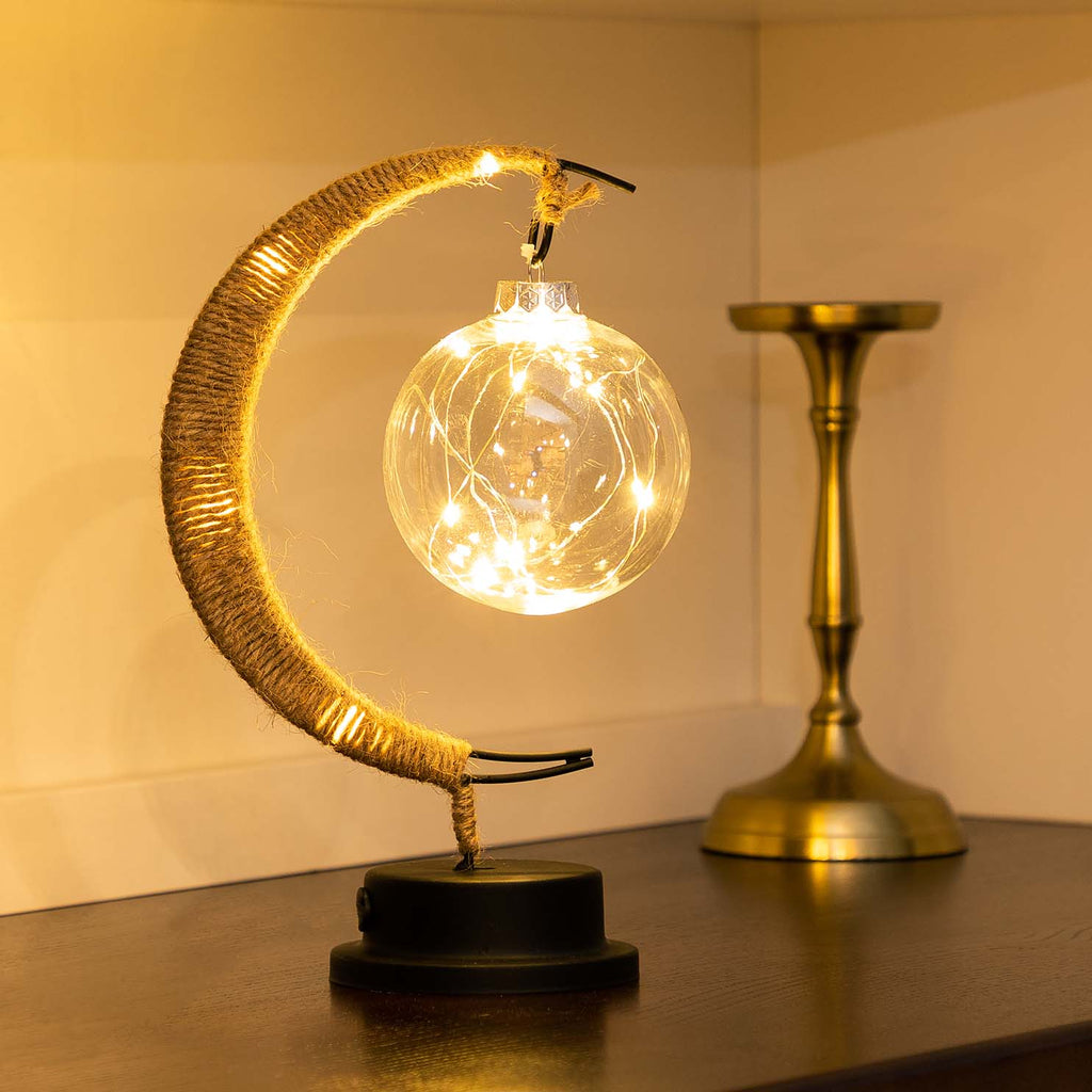 Stolní LED lampa ze skla - napájená bateriemi, srpek měsíce a zavěšená koule