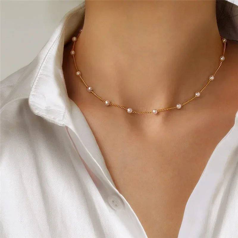 Gargantilla de perlas Aureline – collar ajustable de color dorado, perla brillante