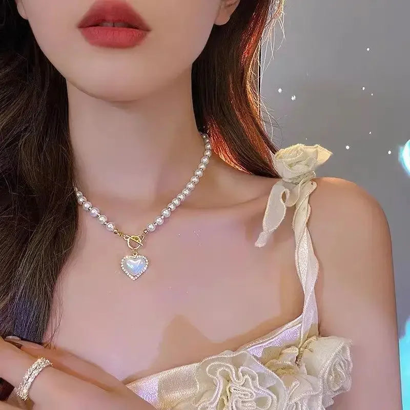 Gargantilla de perlas Aureline – collar ajustable de color dorado, perla brillante